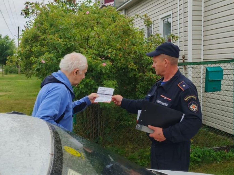 В Песках Мособлпожспас провел рейд по пожарной безопасности