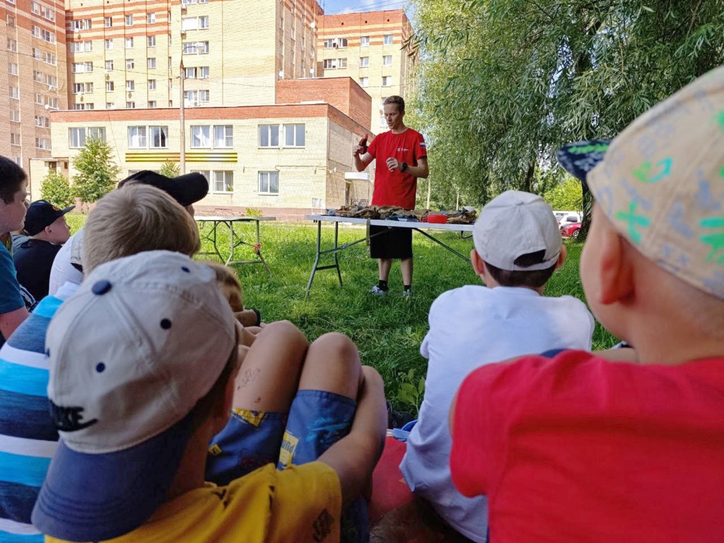 Для участников летних лагерей в Ступине проводят занятия по тактической медицине