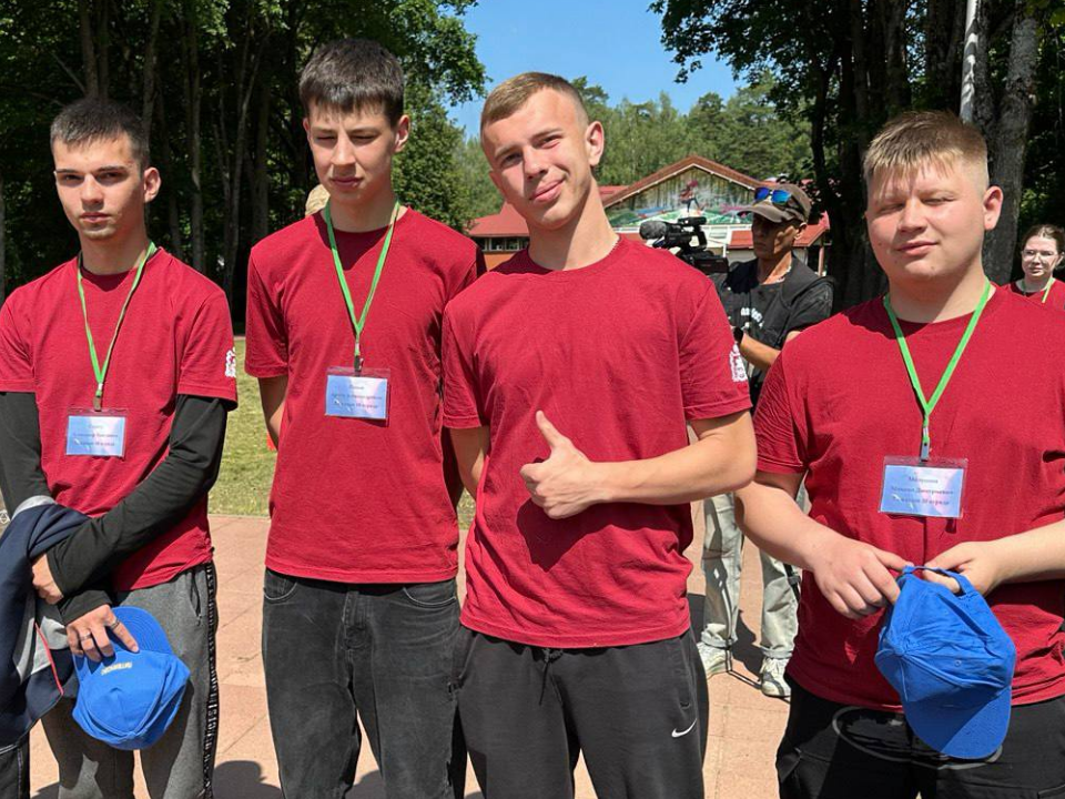 Студенты Можайского округа пробуют себя в роли вожатых в детском оздоровительном лагере «Литвиново»