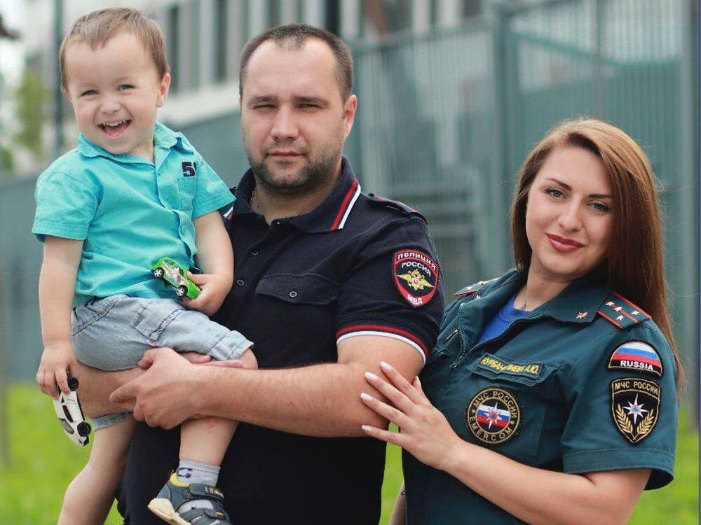 Вместе сквозь огонь: династии спасателей отметили День семьи, любви и верности