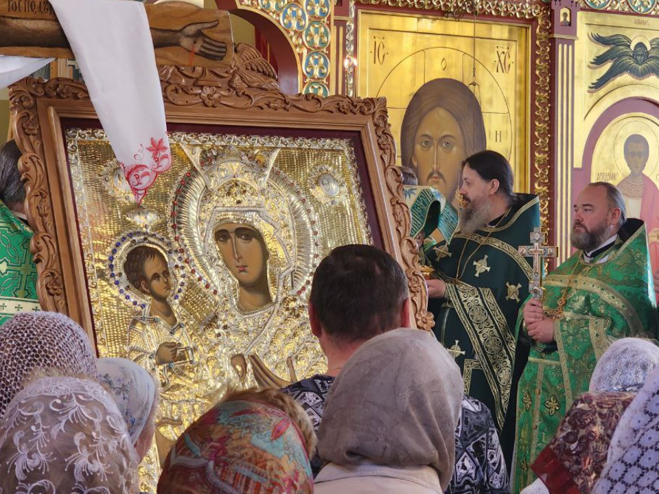 День иконы Богоматери «Троеручица»: что можно и нельзя делать в церковный праздник 11 июля