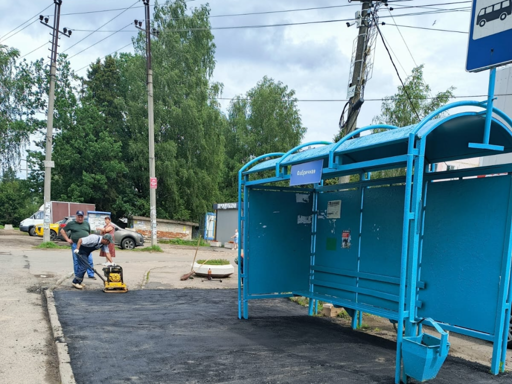 На Фабричной в Калининце привели в порядок автобусную остановку