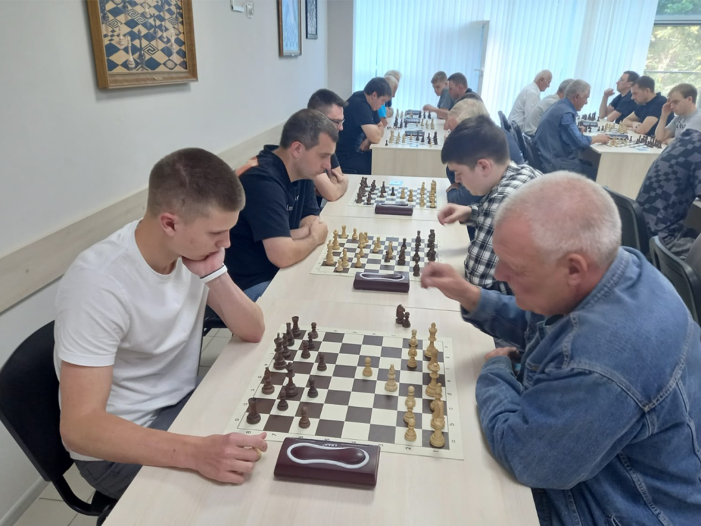 Команда Зарайска стала чемпионом ЦФО по быстрым шахматам среди малых городов