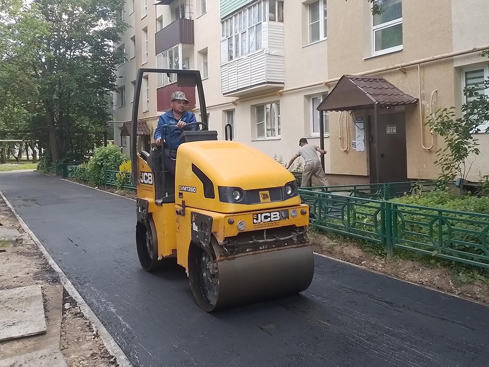 В Восходе полностью обновили двор дома №1