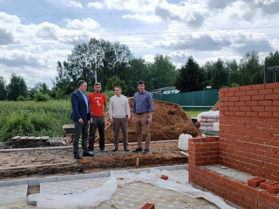 В Солнечногорске продолжили строить колумбарный комплекс на кладбище «Старое»
