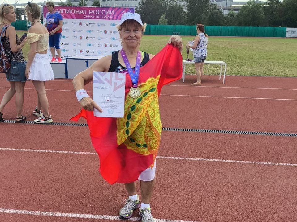 Серпуховские ветераны-легкоатлеты собрали медали чемпионата в Санкт-Петербурге