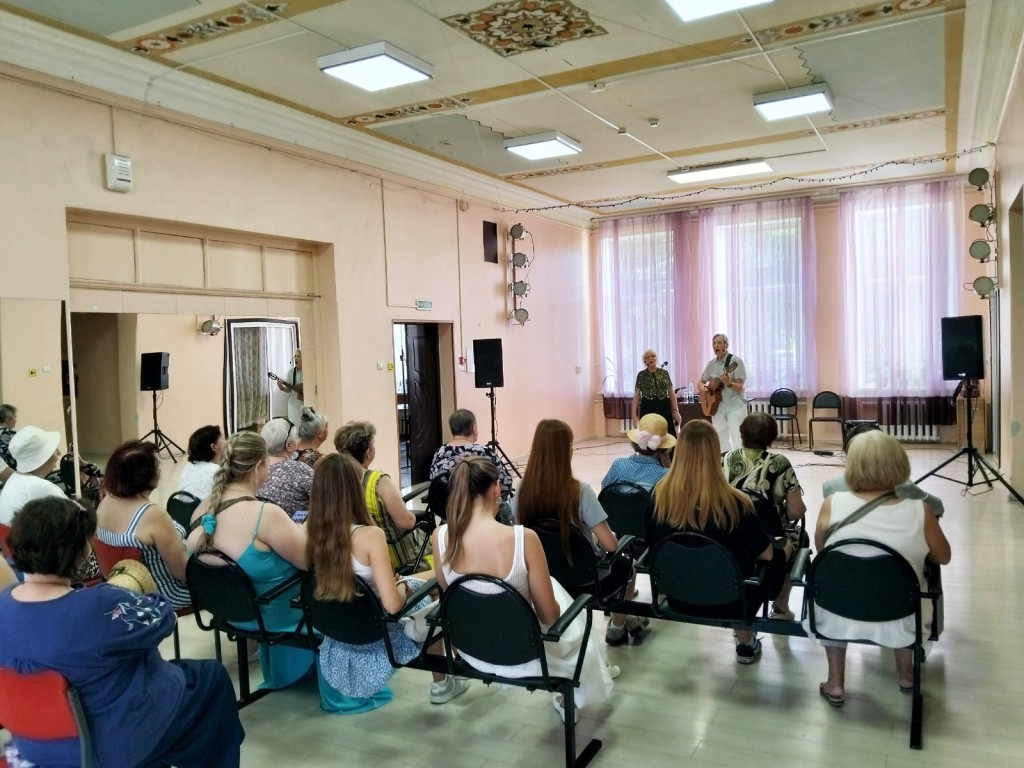 Музыкальный вечер в Жилеве: «Рапсодия» подарила гостям радость и отличное настроение