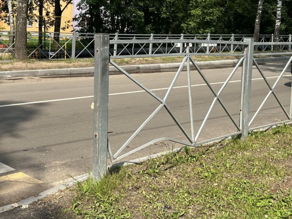 Дороги у школ в Запрудне готовят новому учебному году