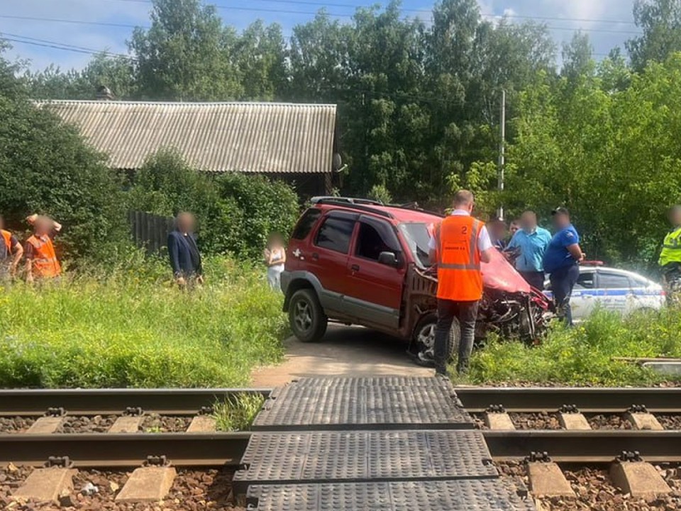 Полиция проводит проверку по факту ДТП с электричкой в Орехово-Зуеве