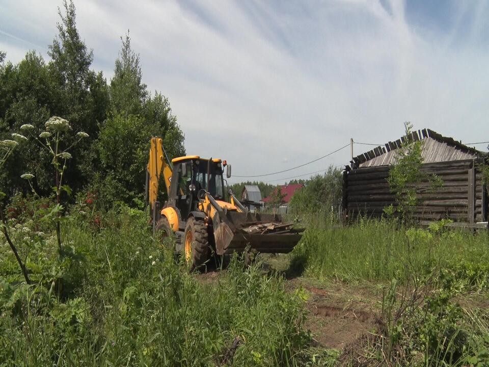 В Решоткине сносят незаконные постройки