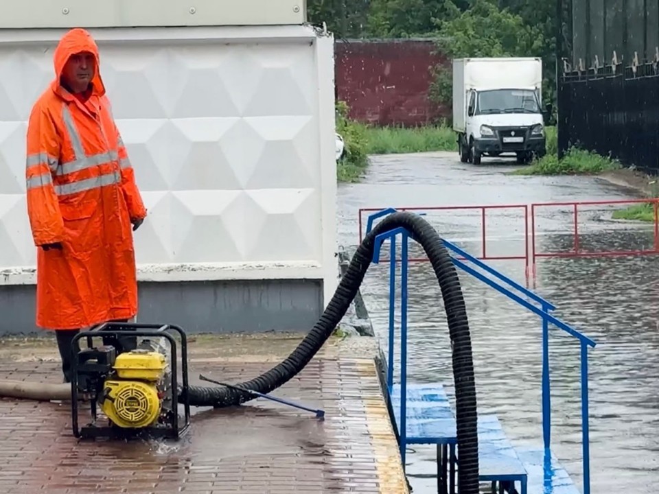 В Лосино-Петровском все службы переведены на усиленный режим из-за ливней