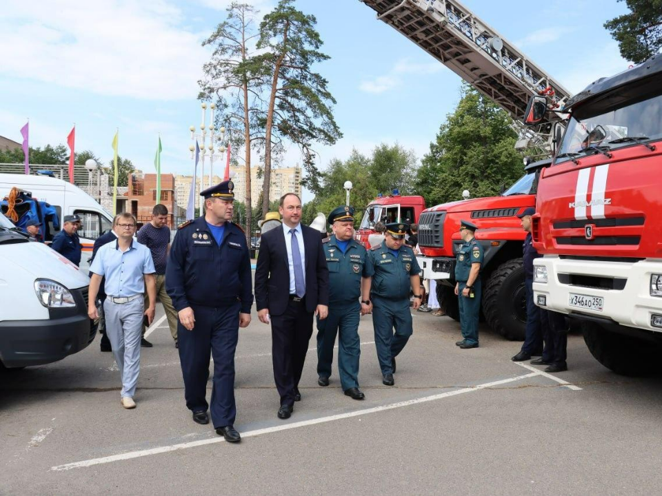 Торжественные мероприятия в честь юбилеев пожарного надзора и МЧС прошли в Ступине