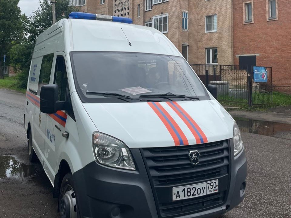 Спасатели оказали помощь пенсионерке, запертой в квартире в Егорьевске