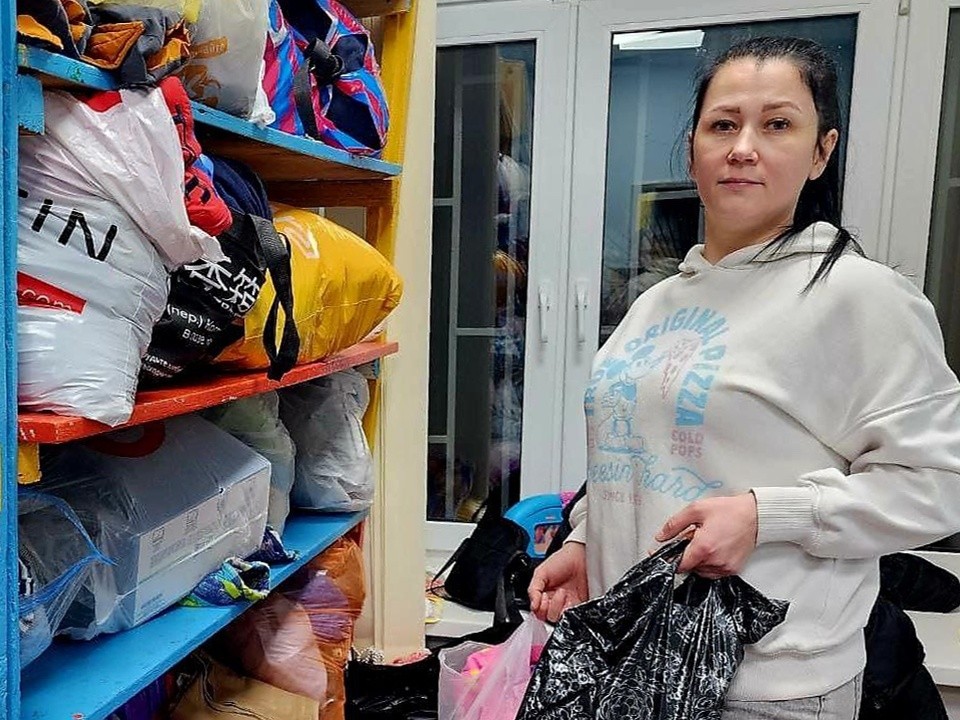 Посредник между добрыми людьми: многодетная мама из Рошаля пять лет помогает нуждающимся