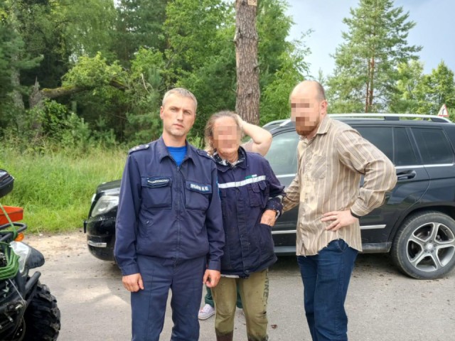 Спасатели разыскали пенсионерку, заблудившуюся в лесу под Егорьевском