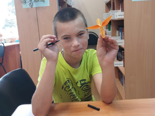 В Рузе детей научили создавать бумажных кроликов