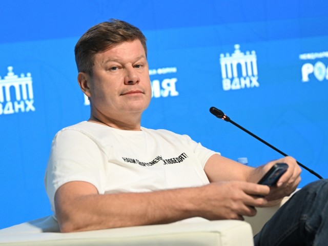 Дмитрий Губерниев поздравил подмосковных спортивных журналистов с праздником
