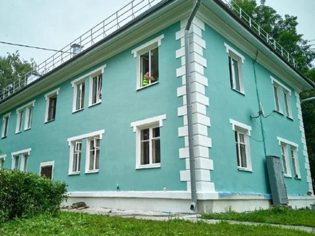 В селе Непецино заменили кровлю и отремонтировали фасад дома на улице Тимохина