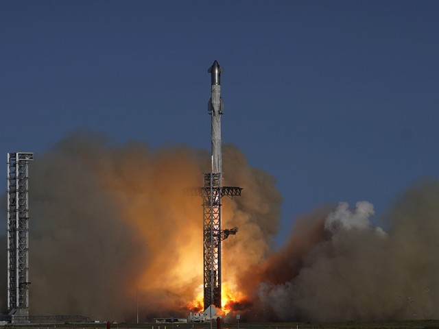 Роскосмос создаст аналог ракеты Маска за полтора-два года