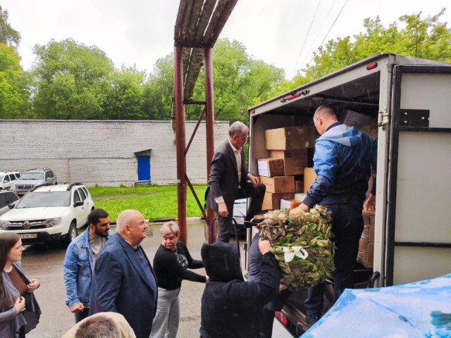Гуманитарную помощь от жителей Балашихи и Санкт-Петербурга передали бойцам СВО