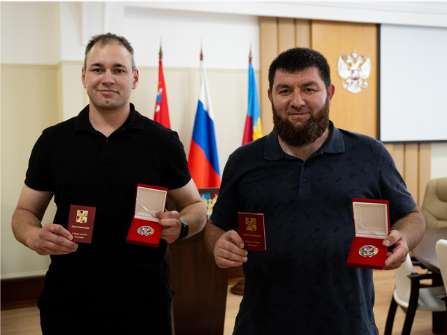 Ветераны СВО из Люберец спасли людей и кота из горящего дома