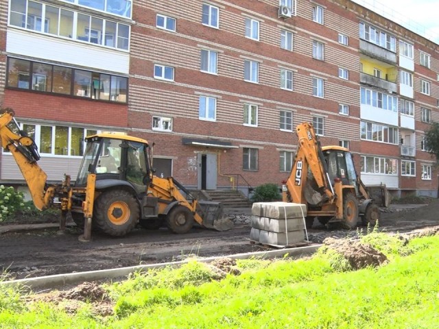 В Первомайском проезде уложат новый асфальт