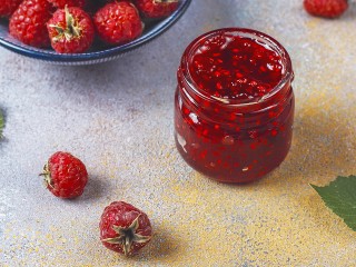 Как испечь идеальные пирожки с малиной: секреты от истринской хозяйки