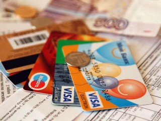 Банковские карты с истекшим сроком годности скоро перестанут работать