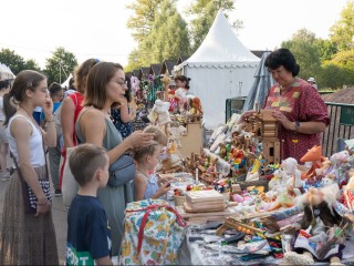 Кадриль и поэтические чтения ждут звенигородцев в парке «Захарово»