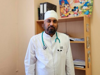 Доктор из Индии начал прием детей в поликлинике Солнечногорска
