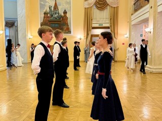 Студенты Губернского колледжа побывали на Всероссийском «Бале Победы»