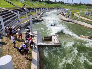 Жаркие гонки по бурлящей воде начались на канале под Сергиевым Посадом