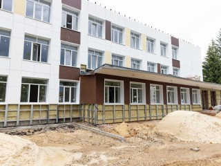 Власти Орехово-Зуева поручили усилить контроль за ремонтом Авсюнинской школы