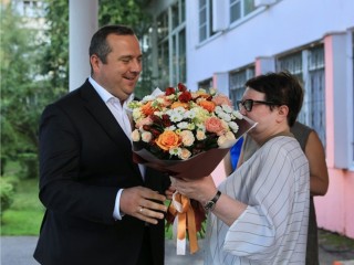 Она изменила школу и жизни сотен учеников: путь директора Ирины Суховой