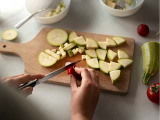 Вкуснейший салат из кабачков с рисом: рецепт, который спасет зимние ужины