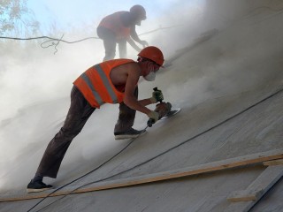 Мост на Ждановском шоссе сделают шире и безопаснее уже в августе