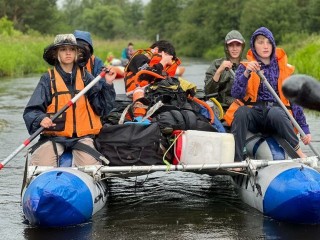Воспитанники центра «Галактика» отправились в водный поход по реке Нерль
