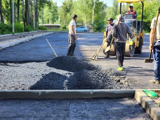 Новый асфальт уложили в шести дворах в Истре