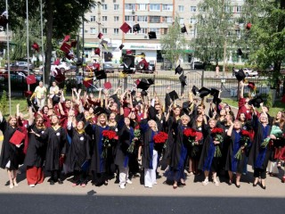 Выпускные прошли в вузах Подмосковья