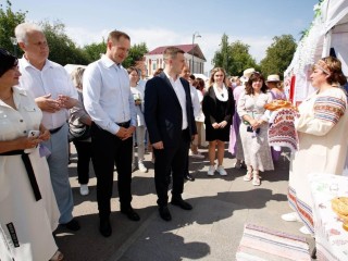 Товары местных производителей представили на ярмарке в Кашире