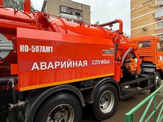 Подтопление на ул. Колхозной устраняют сотрудники люберецкого Водоканала