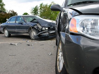 Семь человек спасли после аварий на дорогах в Подмосковье