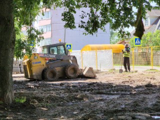 В сквере на Федеративной начались ландшафтные работы