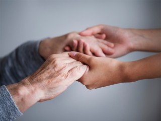 Женщину, пропавшую у ж/д станции в Истре, нашли живой