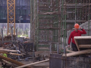 На стадионе «Старт» в Реутове модернизируют дренажную систему и устанавливают подогрев поля