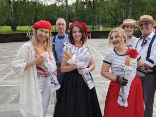 «Танцевальные истории» в парке Островского в Ступине продолжила французская тема