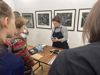 Картину в редкой технике печатной графики меццо-тинто подарили щелковскому музею