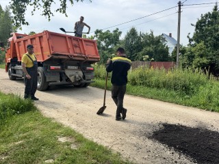 Размытую дождем дорогу в СНТ «Новатор» восстановили
