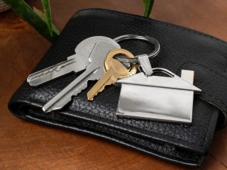 В Волоколамском округе вручили сертификаты переселенцам из аварийного фонда