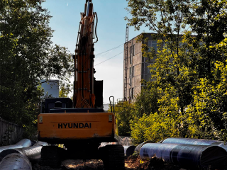 Главный инженер: воду из поврежденного котлована в Королеве откачают за три часа